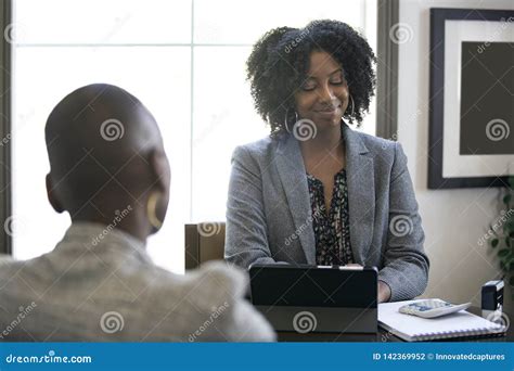 A Manager Evaluates A Suboriated Job Perfomrance And